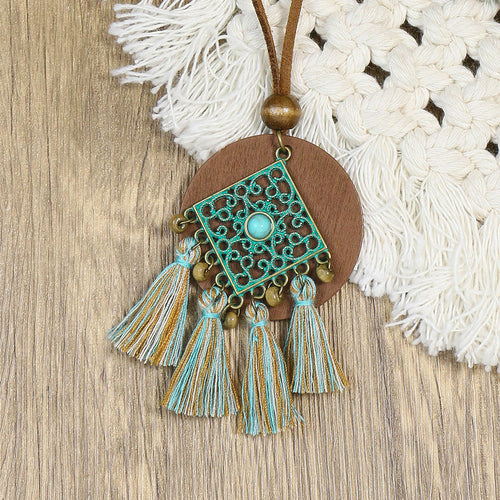 Female Bohemian Diamond Carved Earrings And Necklace Suit