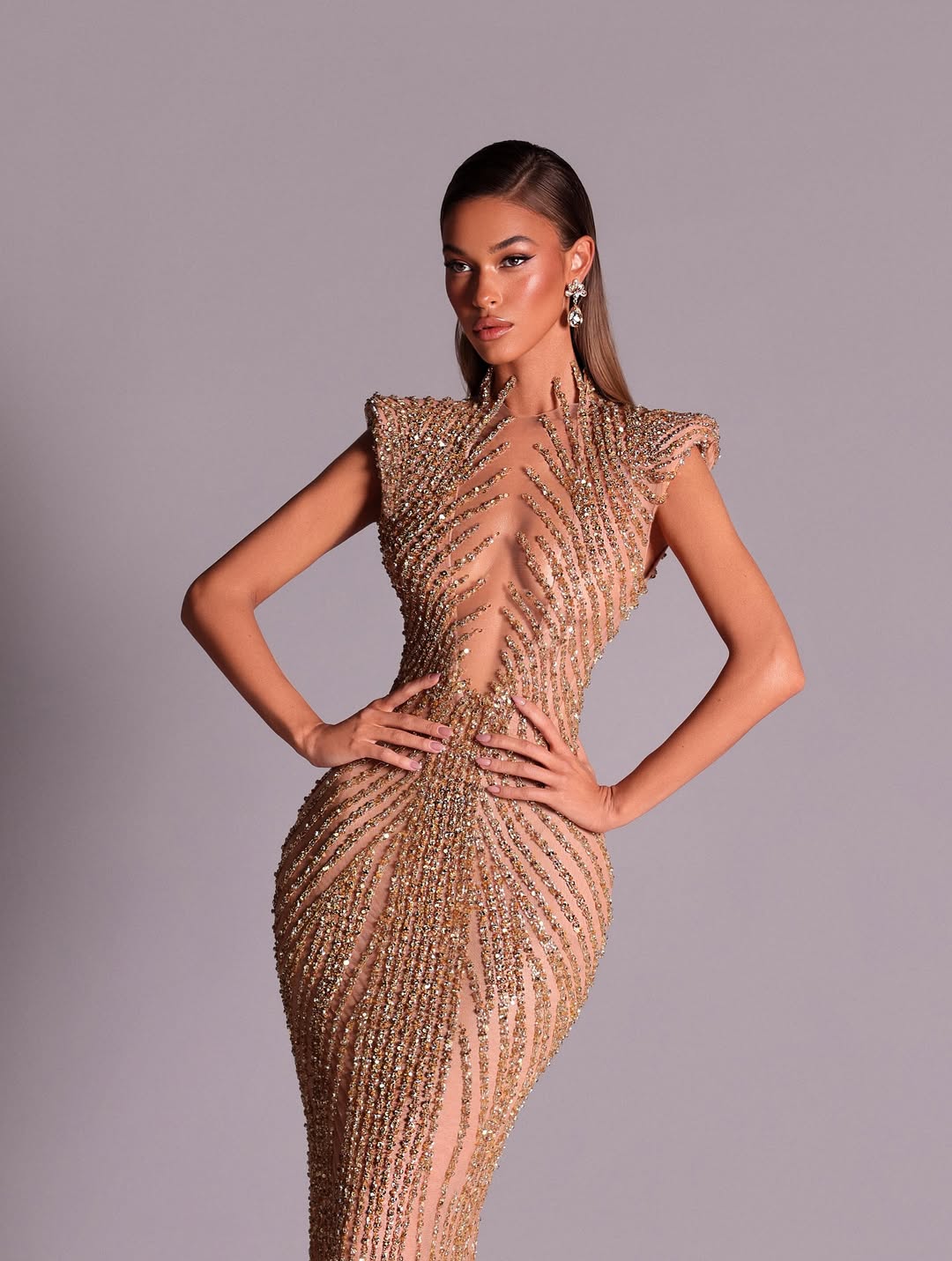 Charming Mermaid Beaded Sleeveless Scoop Neck Prom Dress WQ0739