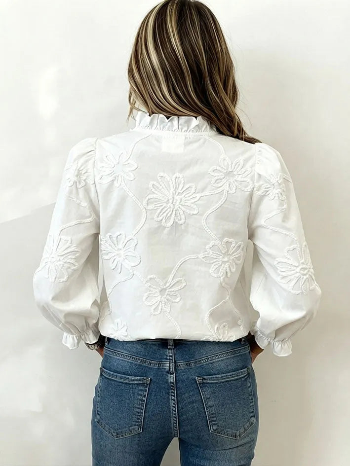 Chic White Floral Embroidered Blouse